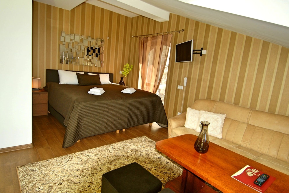 City Gate Hotel 24/49