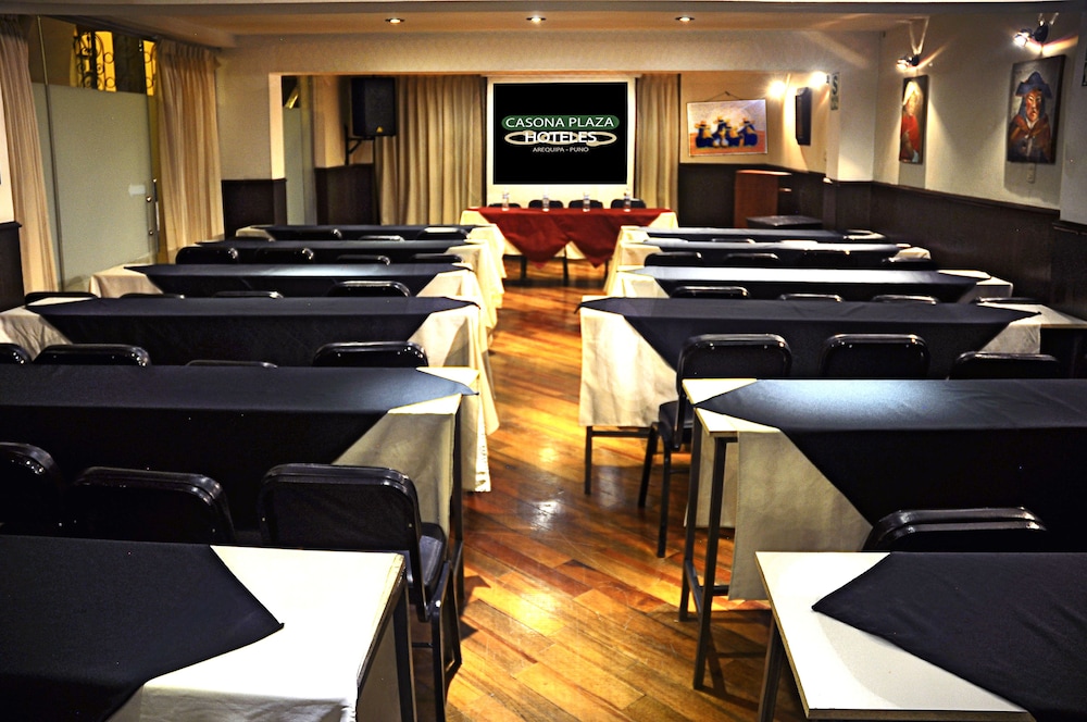 Casona Plaza Hotel Centro 47/53