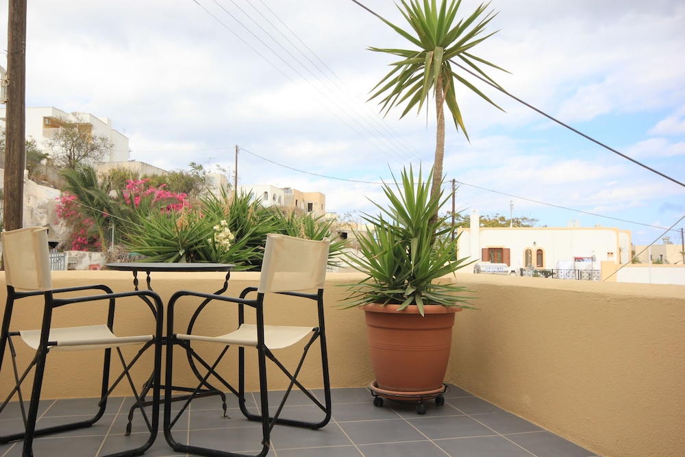 Ersi Villas 8/50