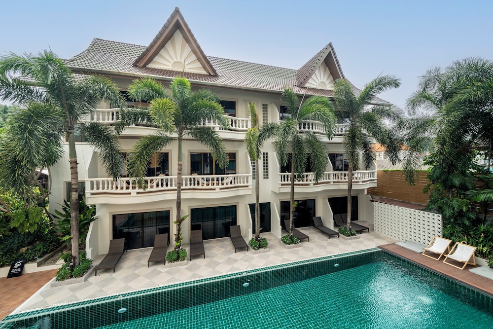 Buasri Boutique Patong 5/100