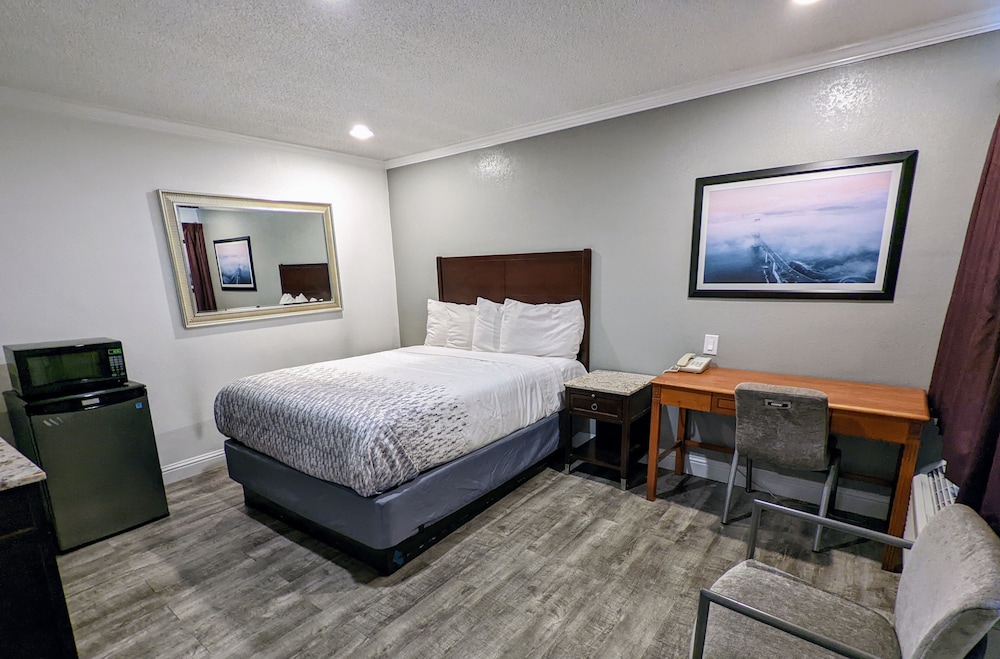 Deluxe Inn 12/50