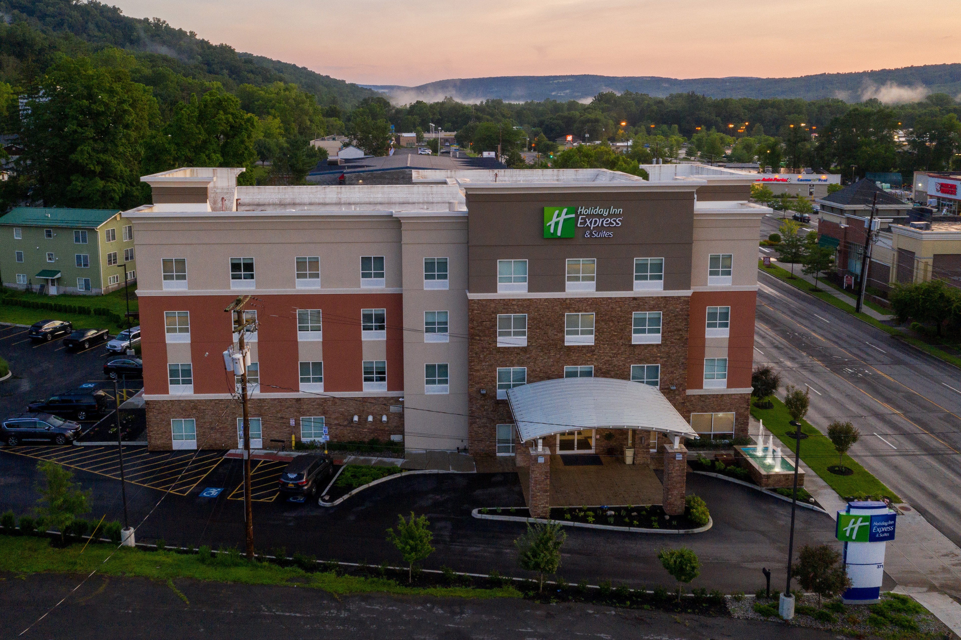 Holiday Inn Express Suites Ithaca 6/69