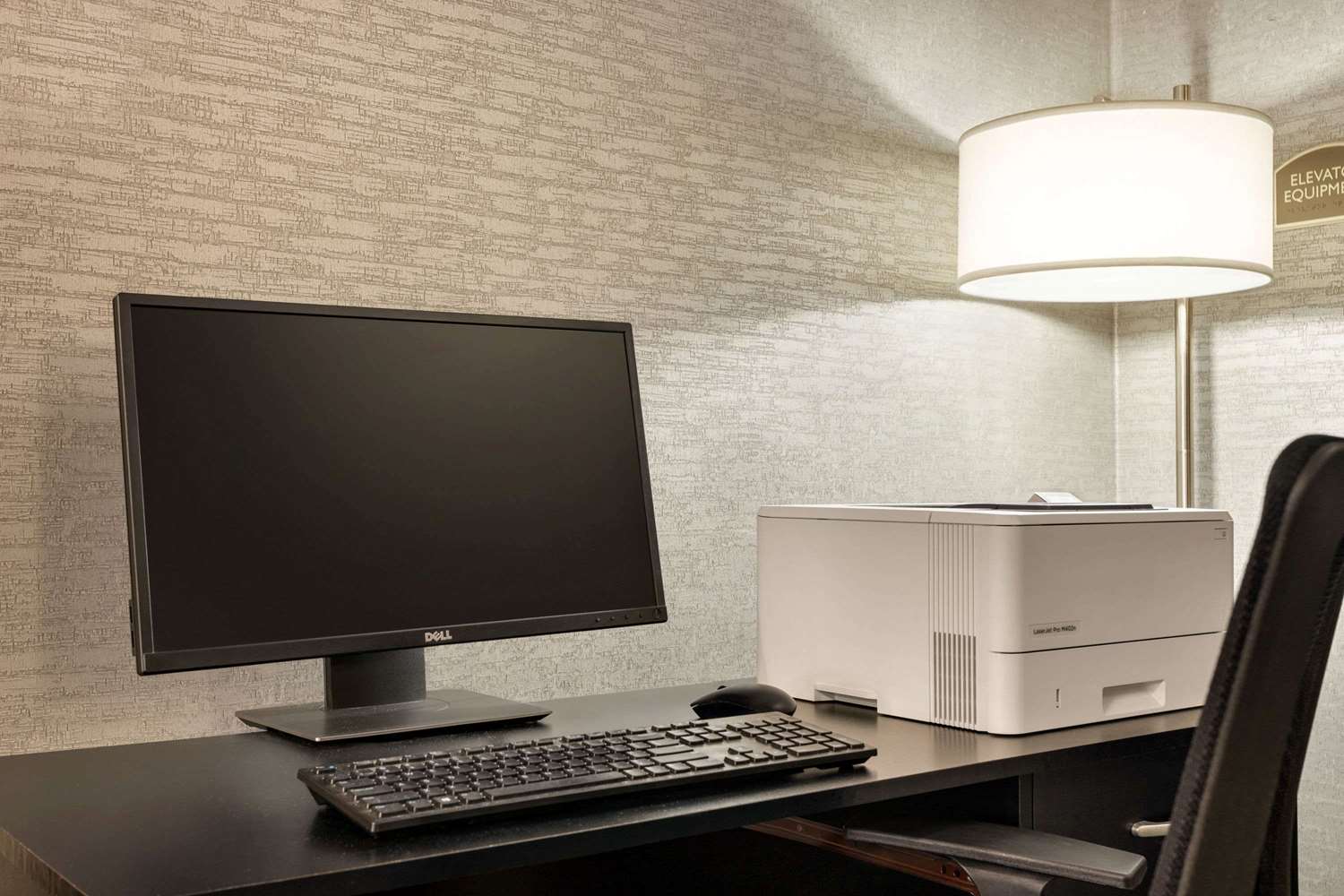 Luxe Studios Nashville Airport 48/63