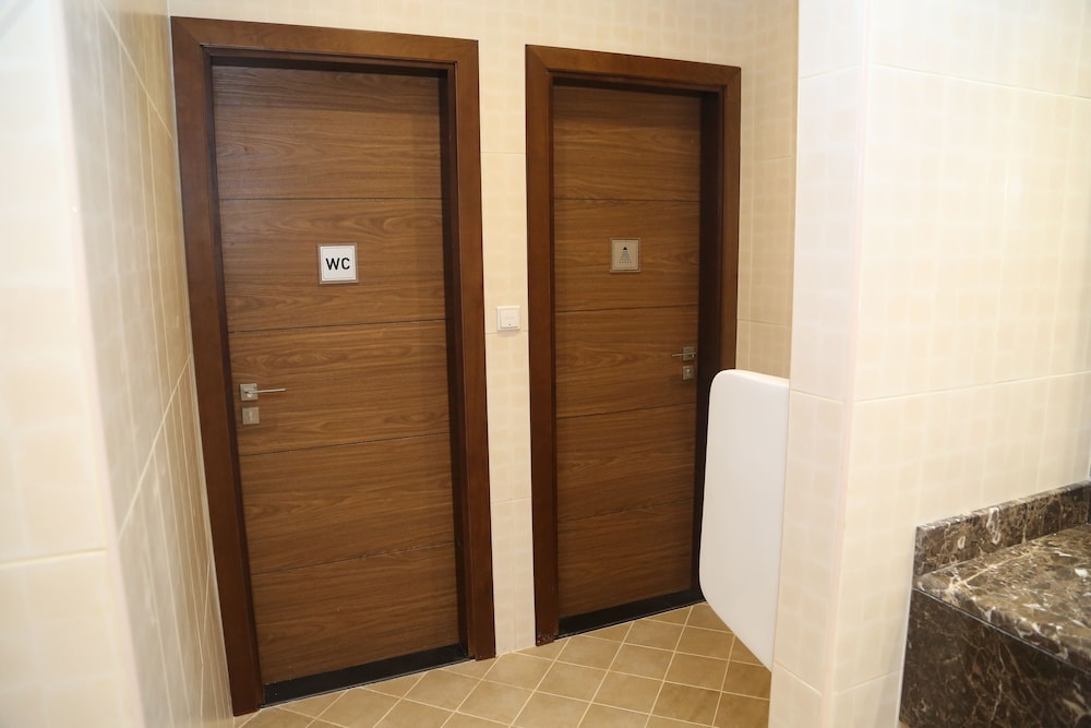 Tulip Al Barsha Hotel Apartment 52/85