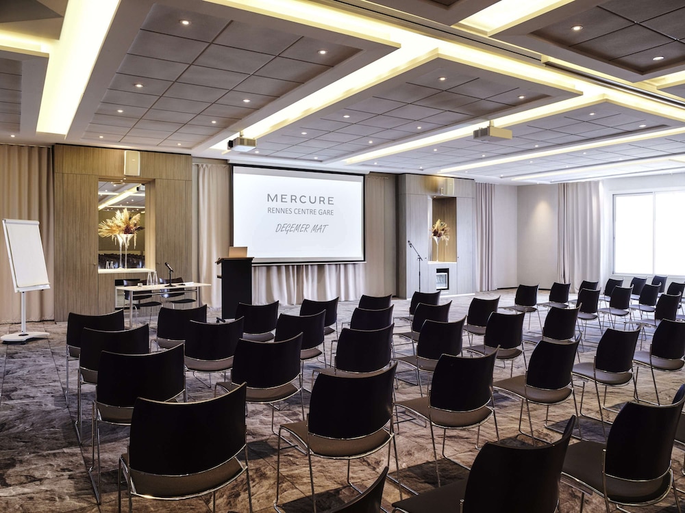 MERCURE RENNES CENTRE GARE 58/67