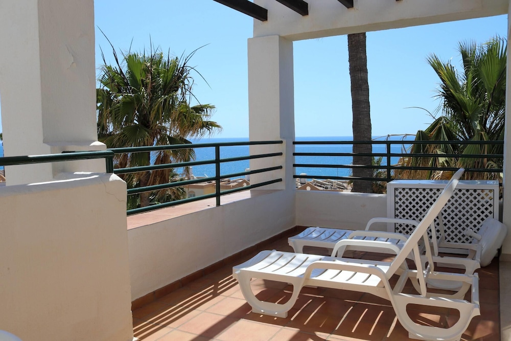 Ramada Hotel and Suites By Wyndham Costa Del Sol 49/75