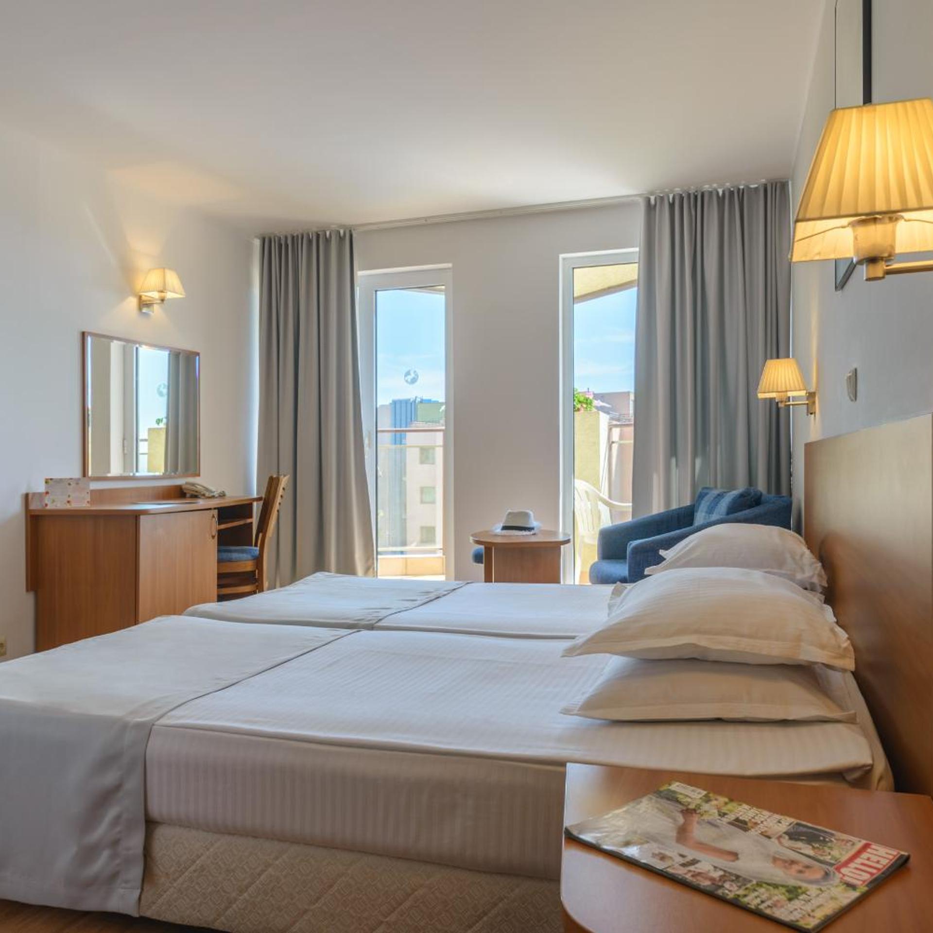 Superior, Single Bed, Pool or Park View, Balcony, Madara Park Hotel 4/9
