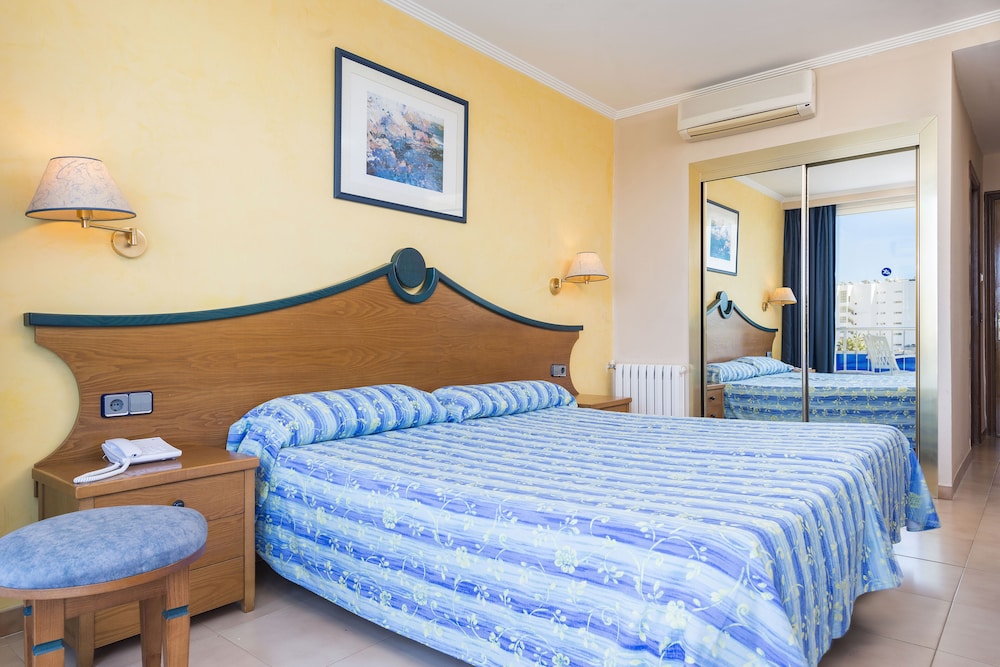 Hotel Boreal 4/32
