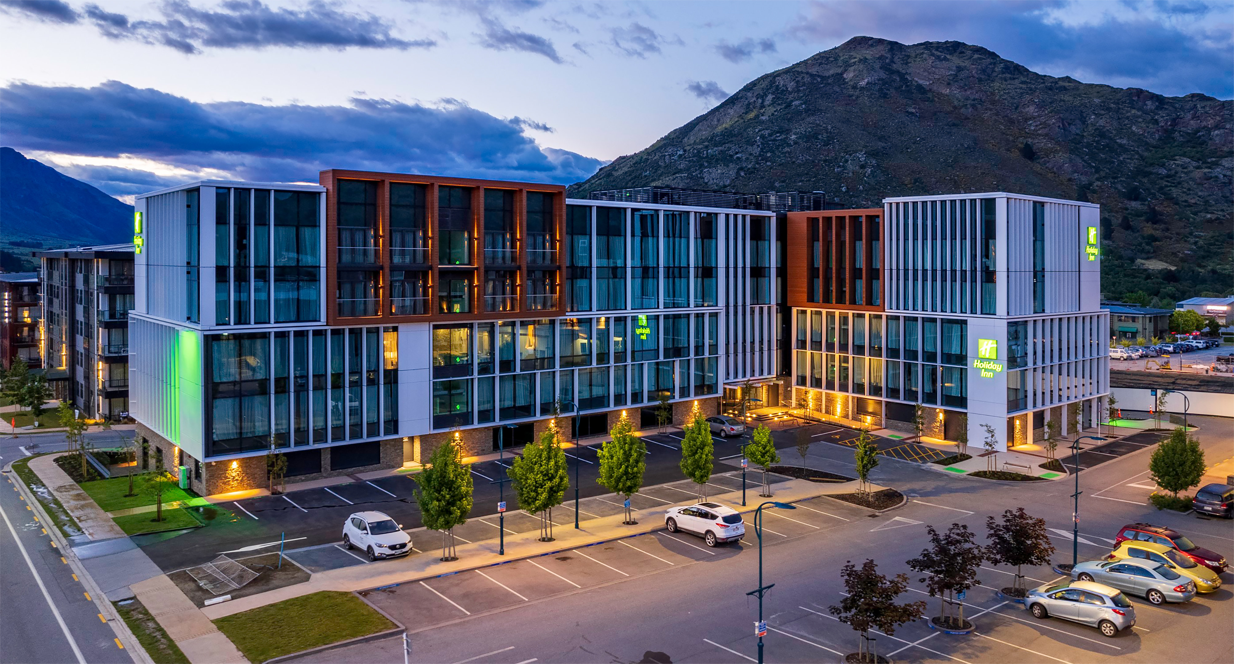 Holiday Inn Queenstown Remarkables Park 4/69