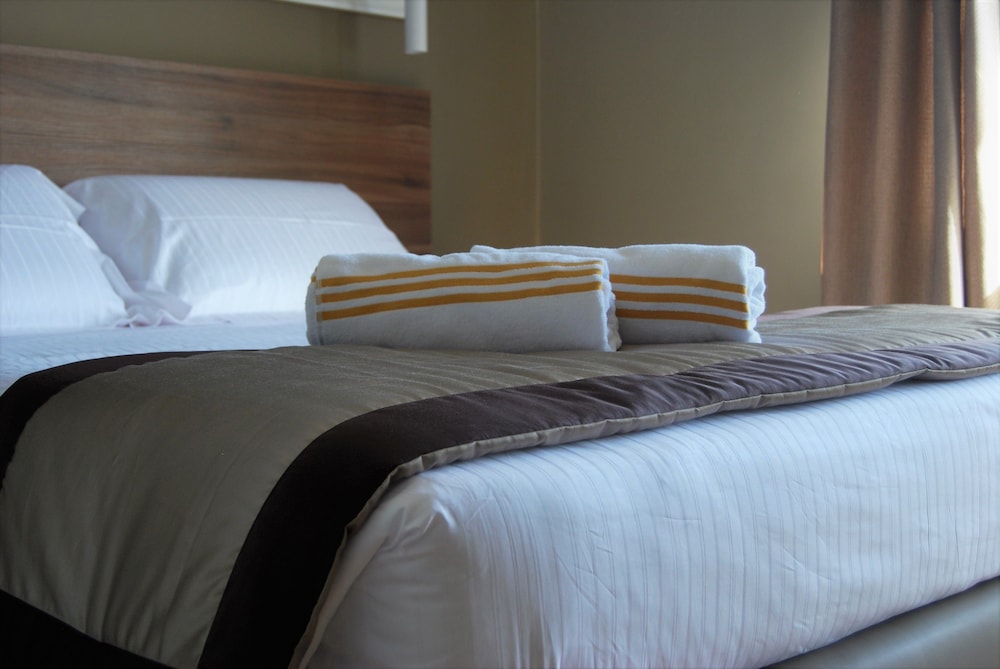 7th Floor Suite 28/50
