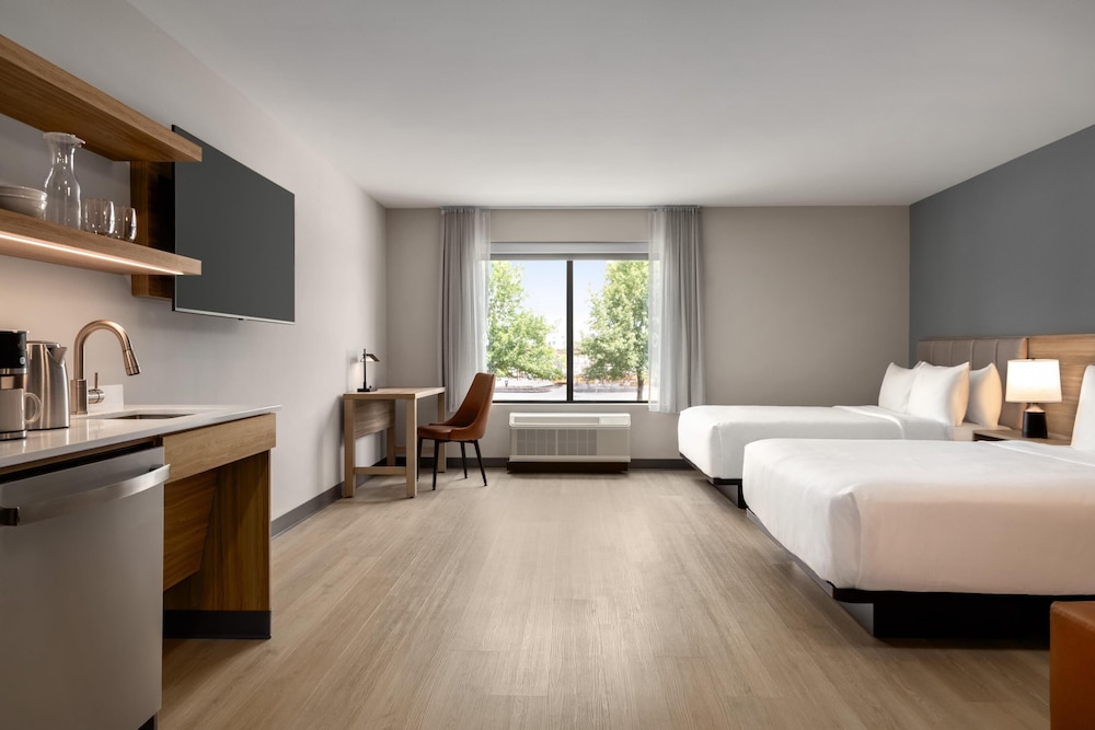 Hyatt Studios Chesapeake 10/44