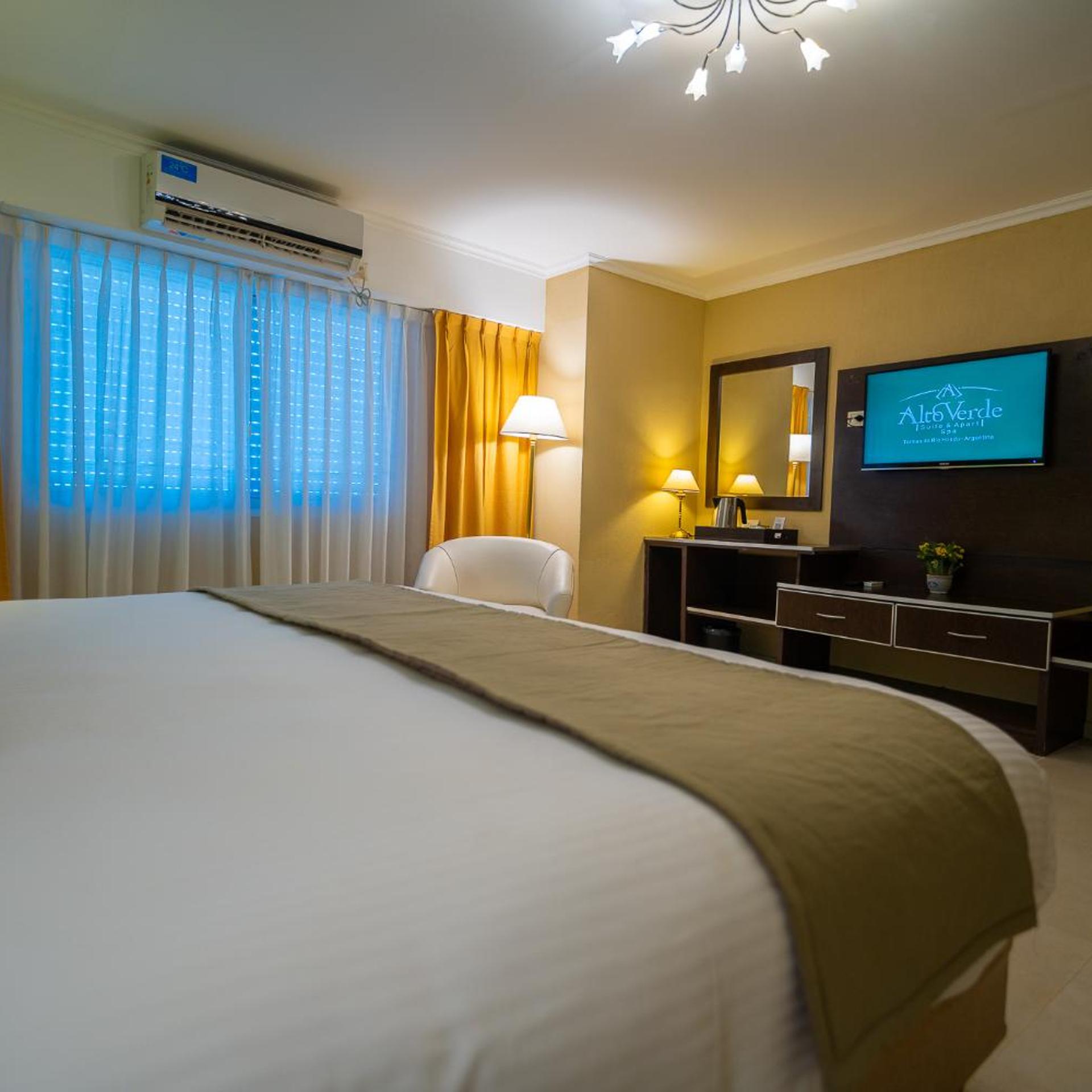 Alto Verde Suites and Apart 12/50