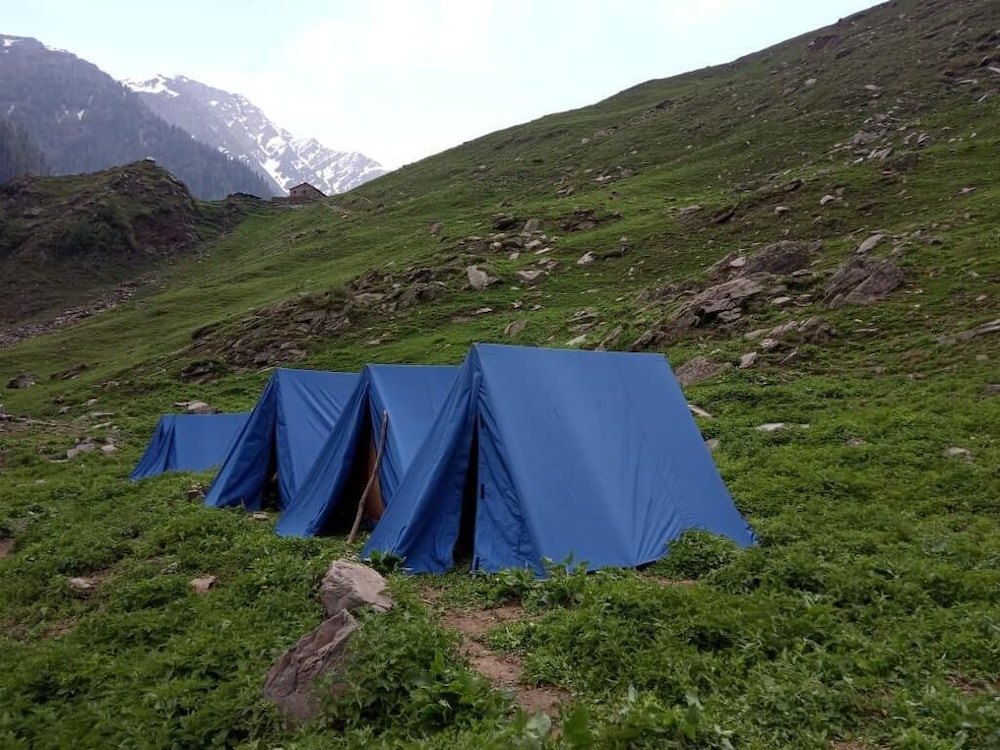 Hotel Triund Heights 45/50