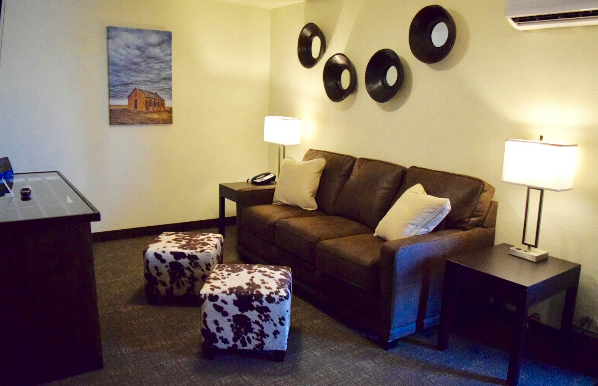 Boarders Inn & Suites by Cobblestone Hotels - Syracuse 15/25