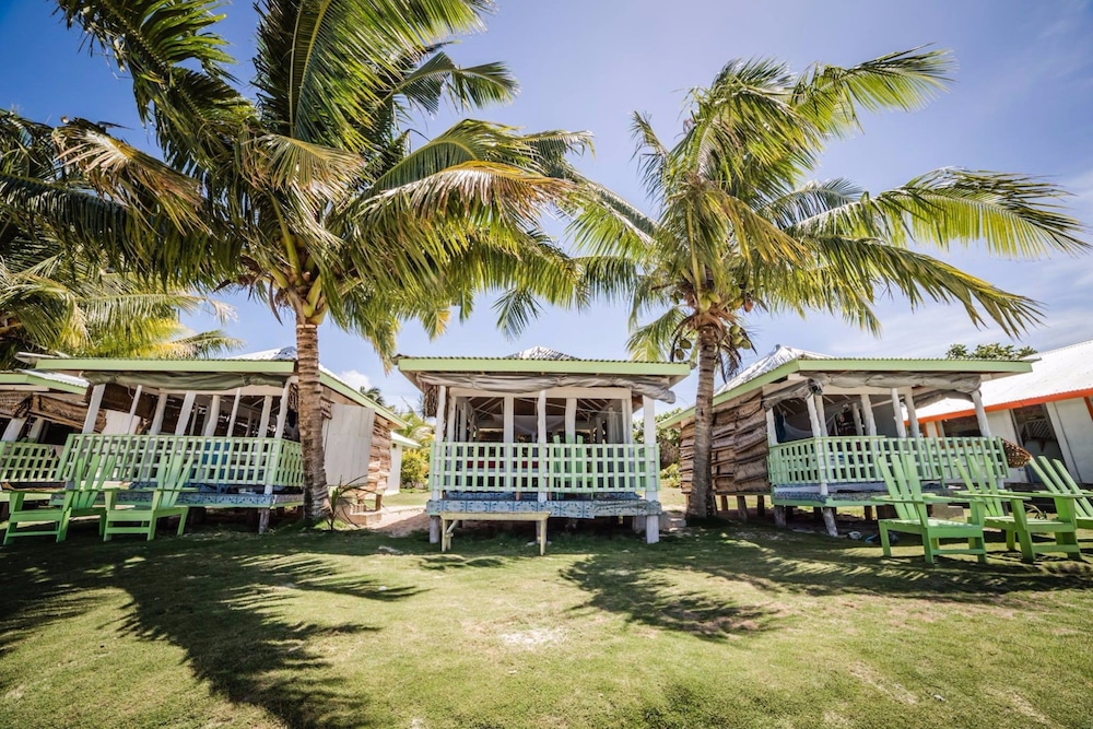 Tailua Beach Fale 24/29