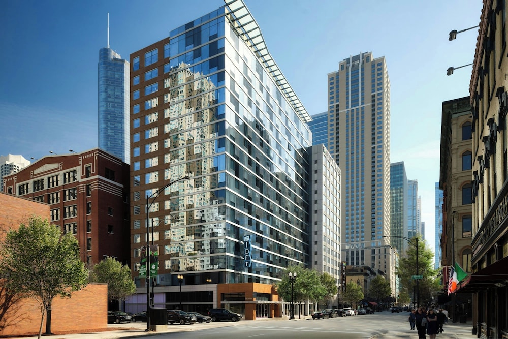 Aloft Chicago Downtown River North 1/49