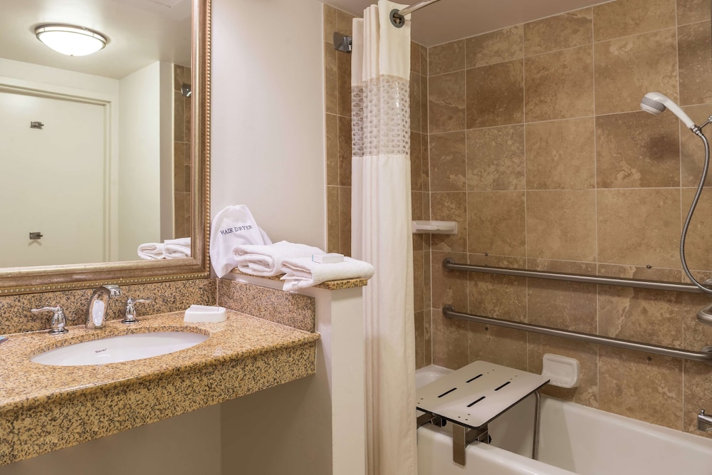 Hampton Inn Columbia Northeast-Fort Jackson Area 16/38