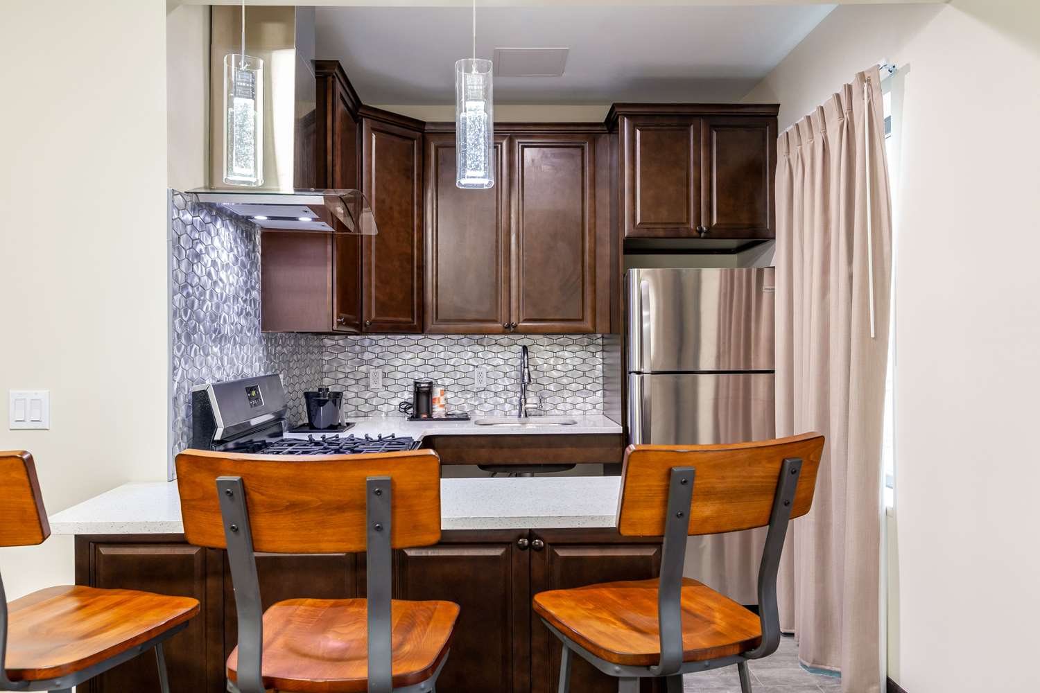 Van Wyck Hotel & Suites Near JFK Airport 37/46
