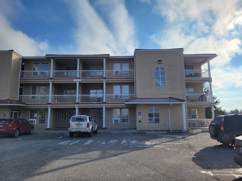 Mountain View Suites at Fairmont Hot Springs 58/63