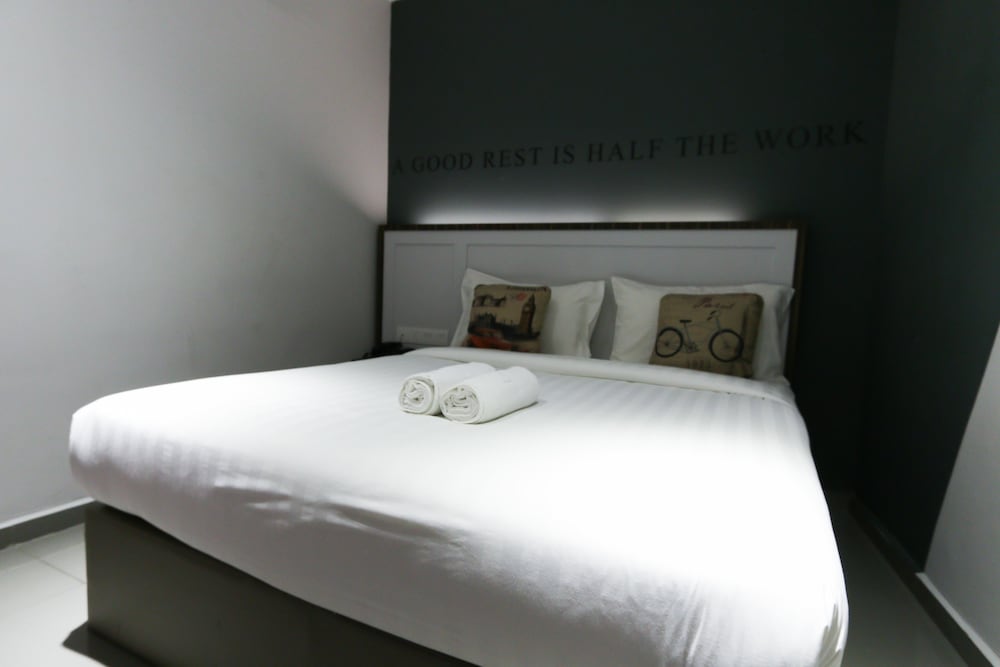 Hotel 99 - Kota Kemuning 28/67