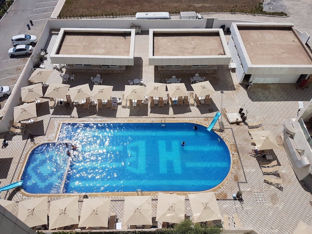 Hotel Hocine 6/45