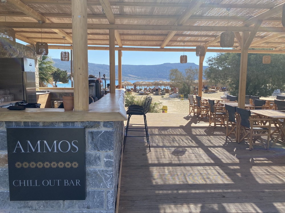 Helios Beach Hotel & Bungalows 9/48
