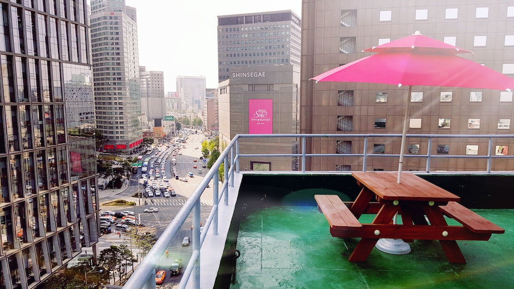 57 Myeongdong Hostel 64/66