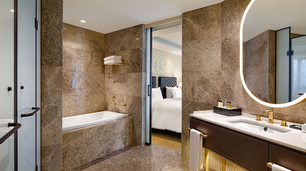 Wanda Vista Istanbul 50/50