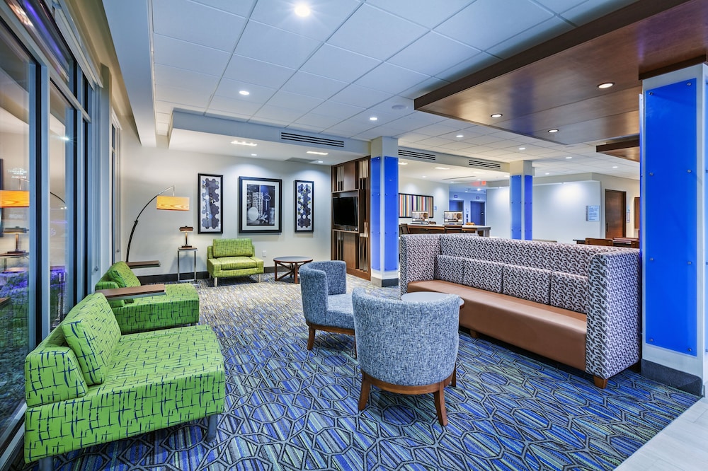 Holiday Inn Express and Suites Tulsa Northeast - Owasso 15/66