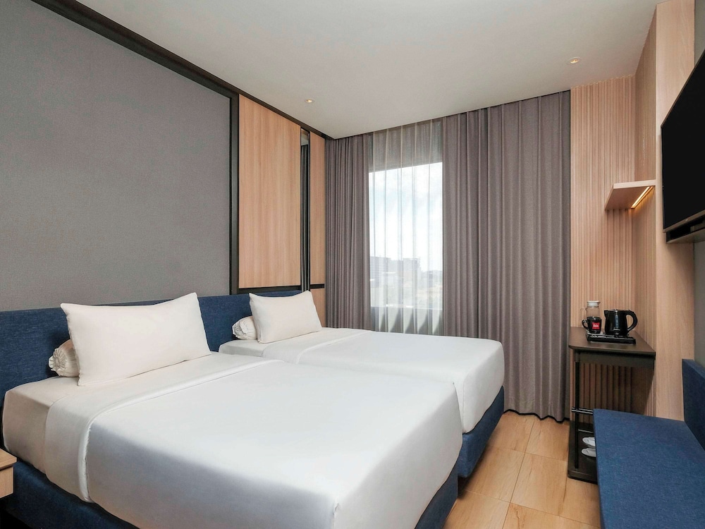 Ibis Surabaya Tidar 5/23