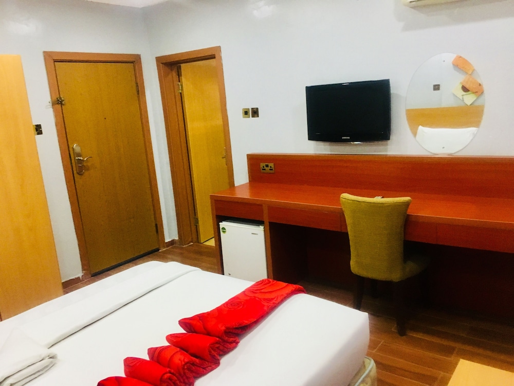 Pelican Hotel Lekki 10/43