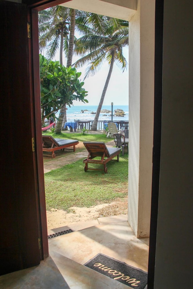 Shanthi Beach Resort 43/48