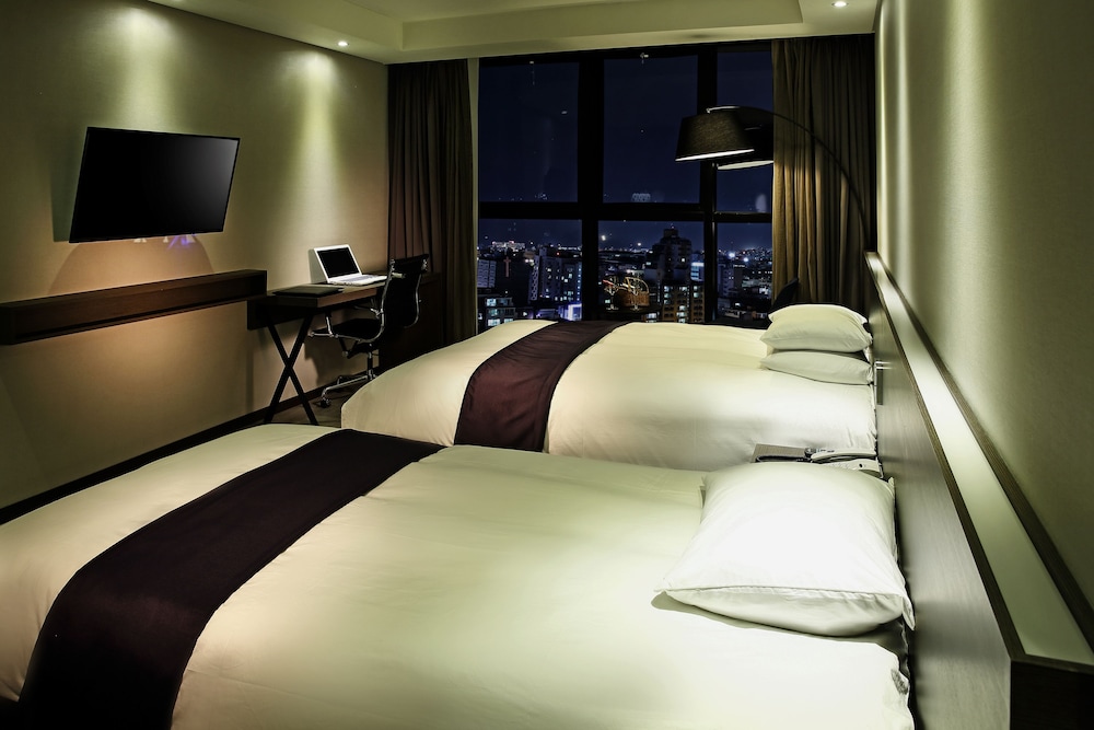 Hotel The One Jeju 48/52