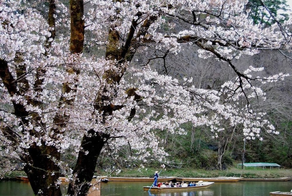 Kajiya Bekkan Ramakkoro Yamenekoyado 10/17