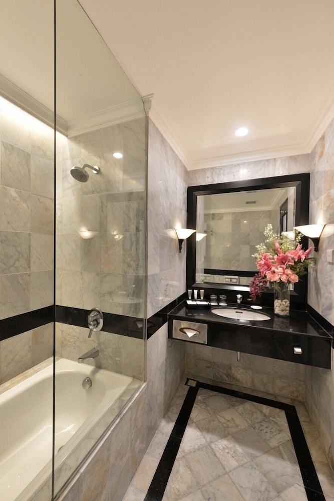 ARTOTEL Suites Aquila - Bandung 50/50