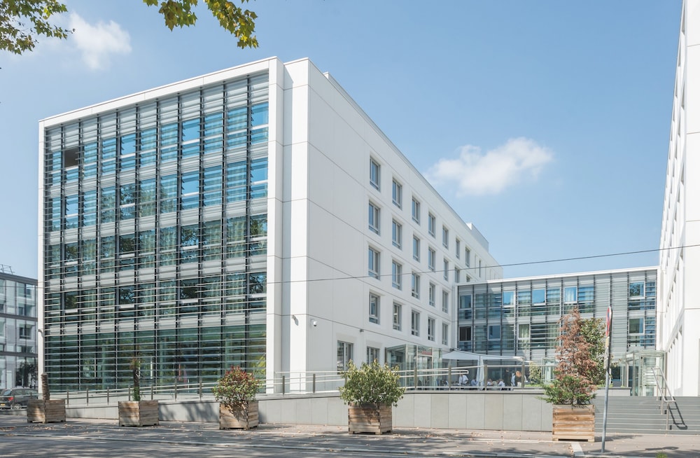 Spark by Hilton Lyon Ouest photo1