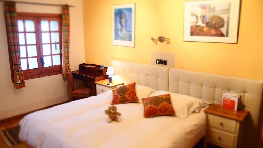1 BEDROOM, SUPERIOR, DOUBLE OR TWIN BED, CITY VIEW