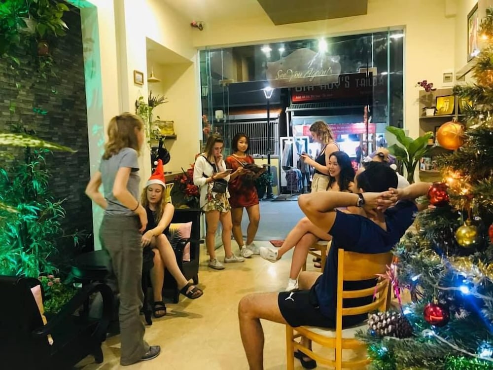 Flora Hotel Hue 56/75