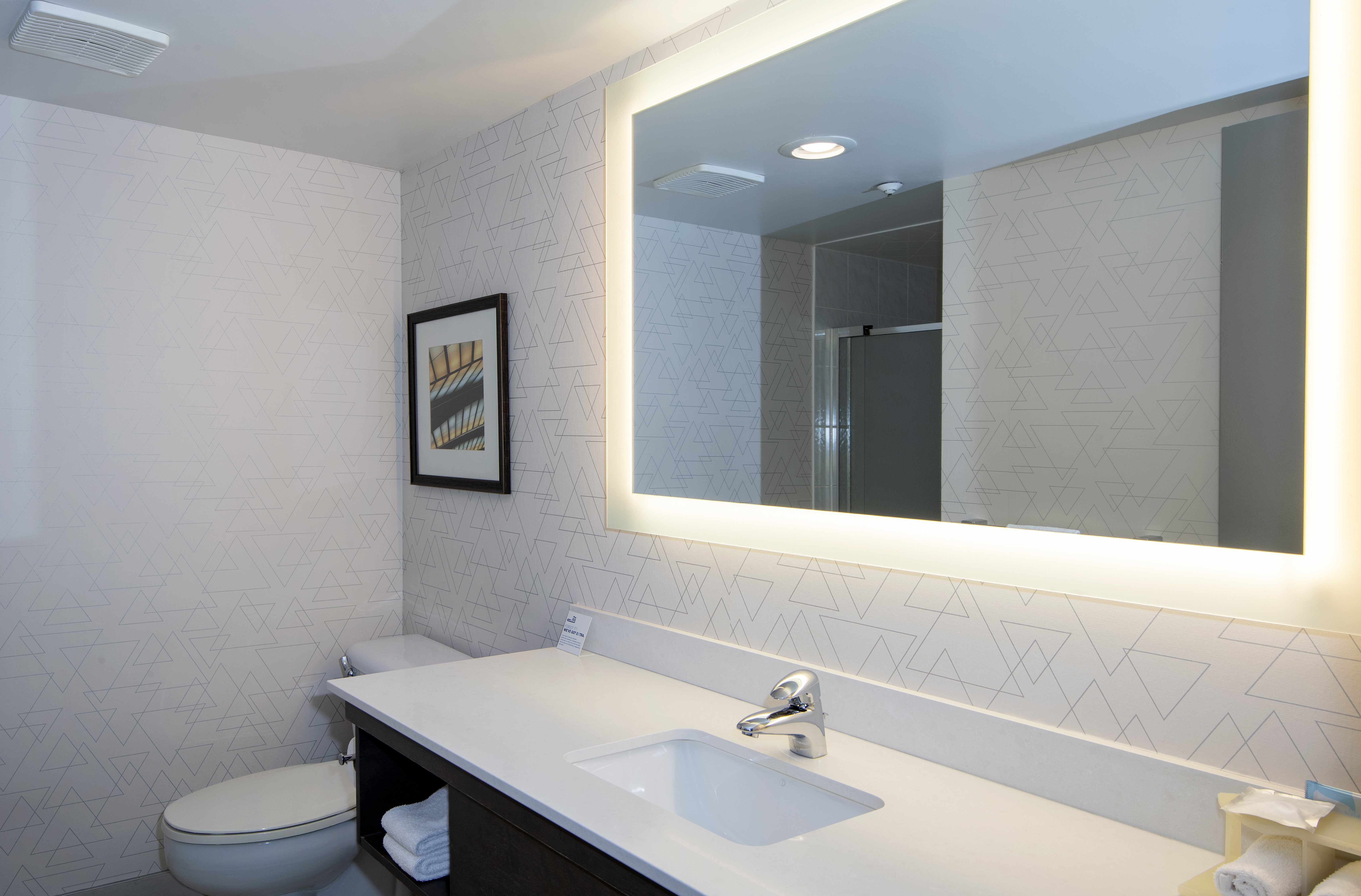 Holiday Inn Express Kamloops 72/74