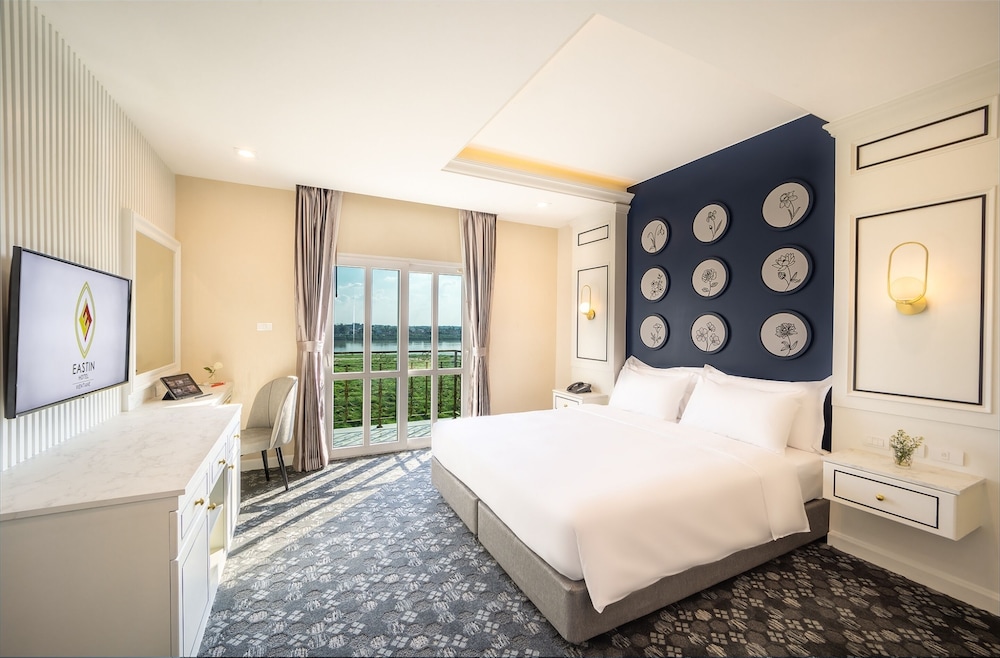 Eastin Hotel Vientiane 13/50