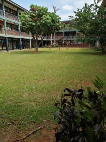 Dirkie Uys Backpackers 23/31