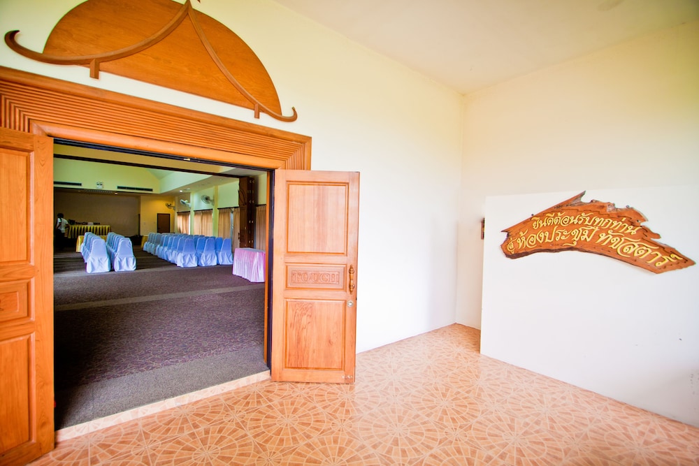 Touch Star Resort 12/66