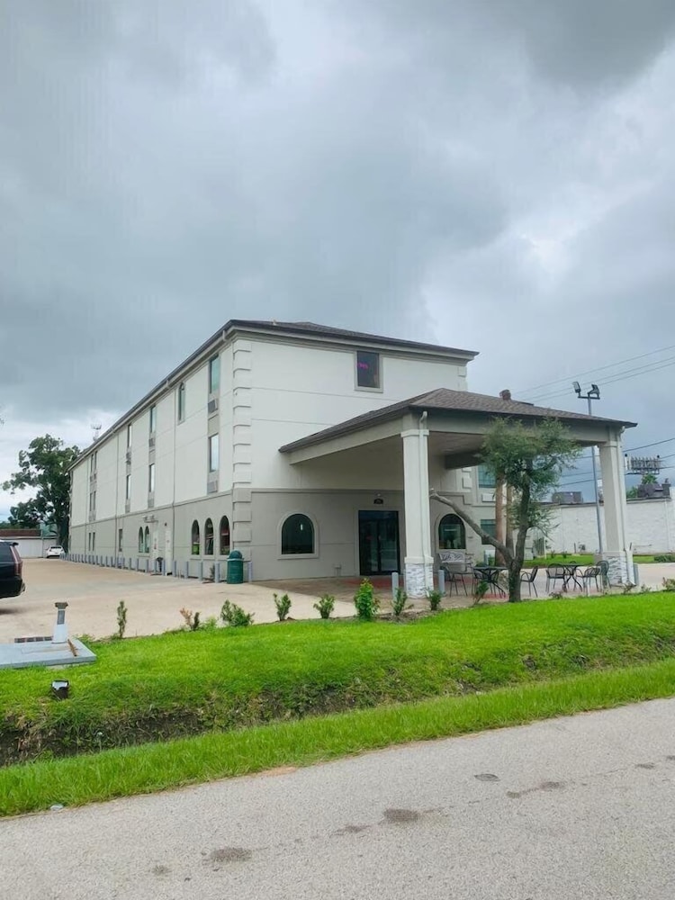 Americas Best Value Inn La Porte image