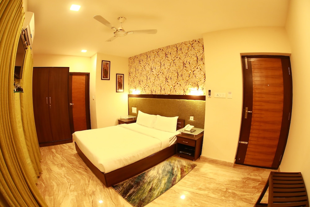 Breeze Suites Transit Hotel 14/34