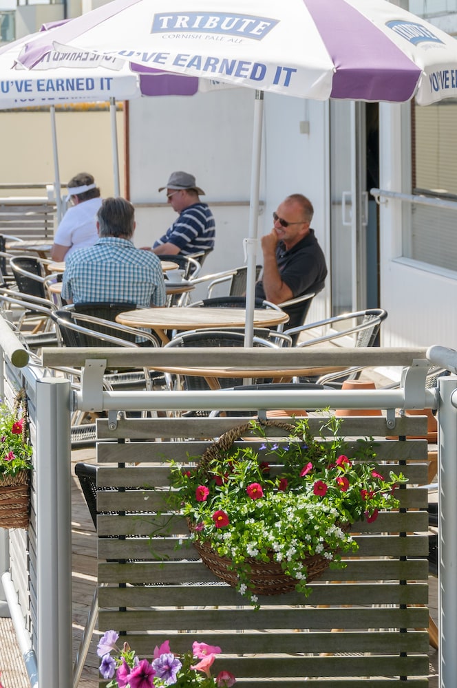 Pentire Hotel 4/63