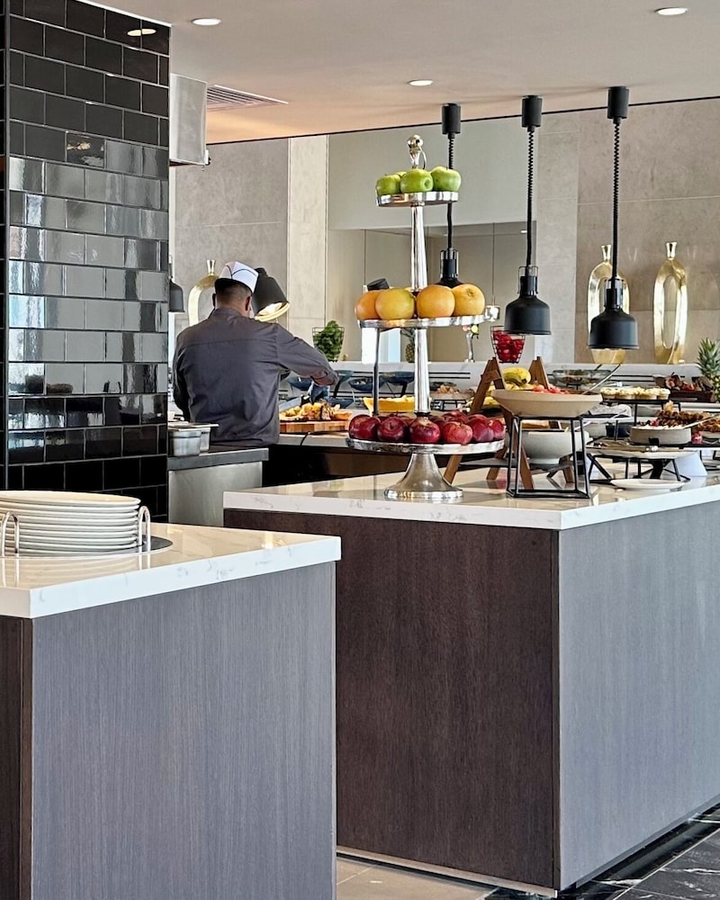 Cali Resort & Spa - Adults Only 6/50