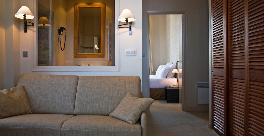 Hotel Les Costans the Originals Relais 4/50