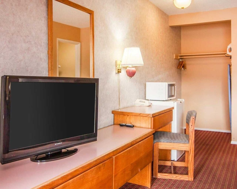 Scottish Inns Ashland 25/29