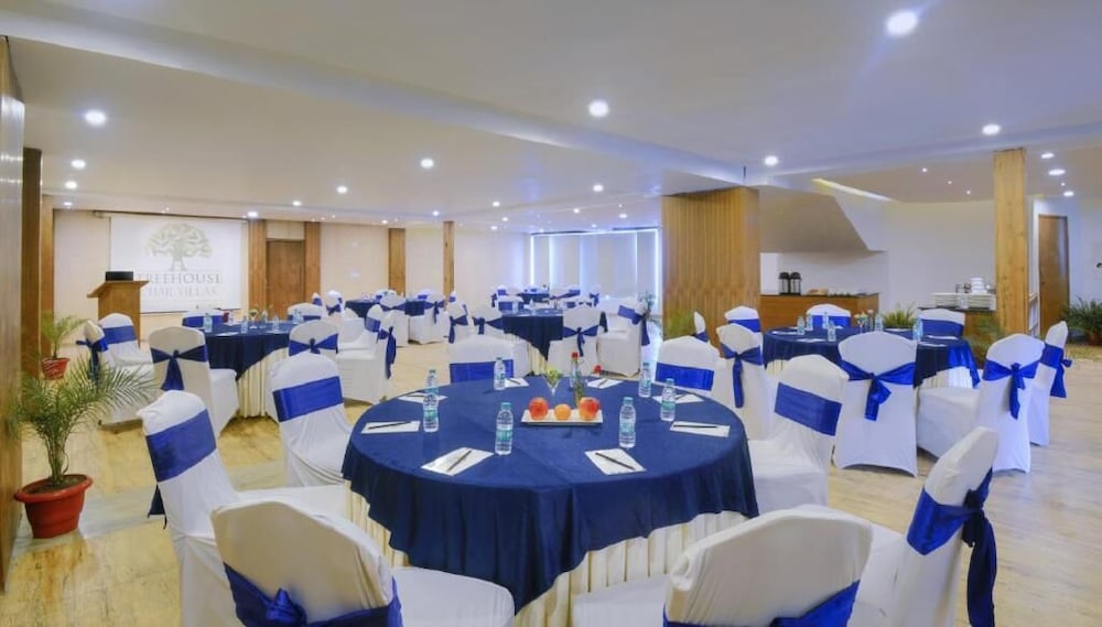 CHAIL VILLAS HOTEL 38/50