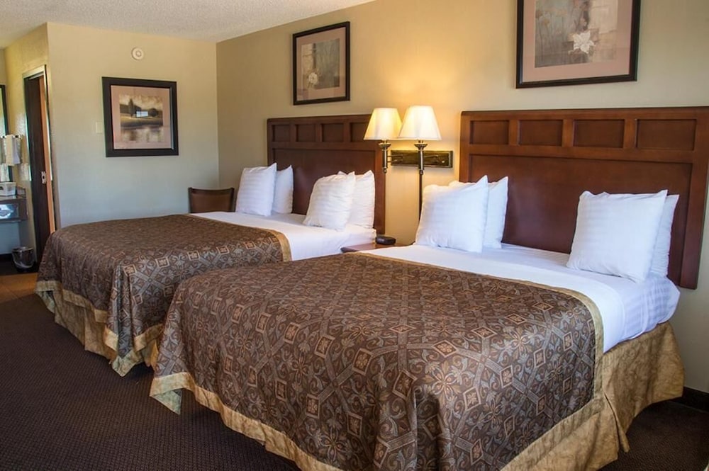 Greenstay Hotel and Suites St James 18/62